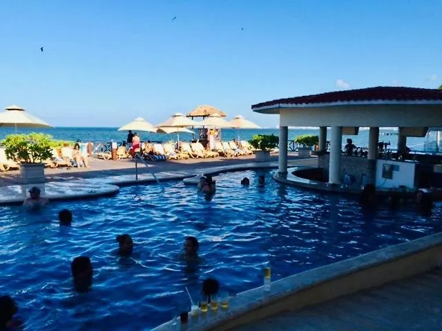 Punta Me Apartment Beach Front In The Hotel & Waterpark Cancún