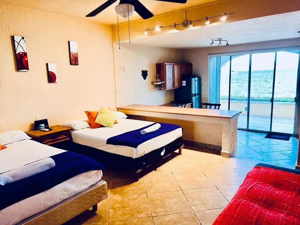 Punta Me Apartment Beach Front In The Hotel & Waterpark Cancún 0*,  México
