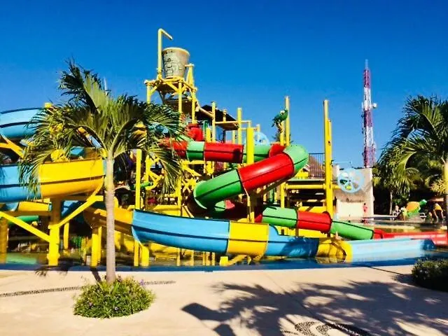 Punta Me Apartment Beach Front In The Hotel & Waterpark Cancun