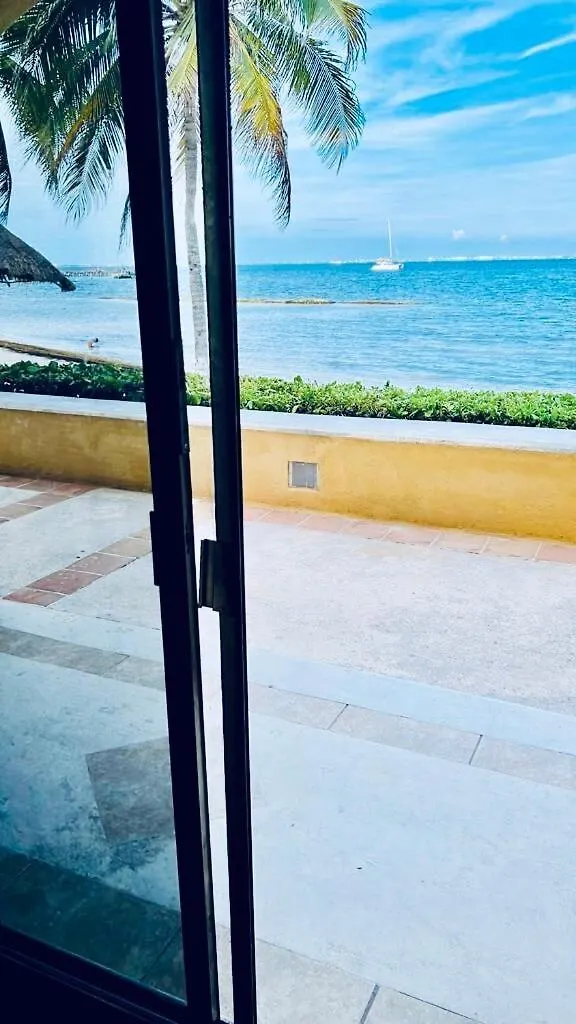 Punta Me Apartment Beach Front In The Hotel & Waterpark Cancun